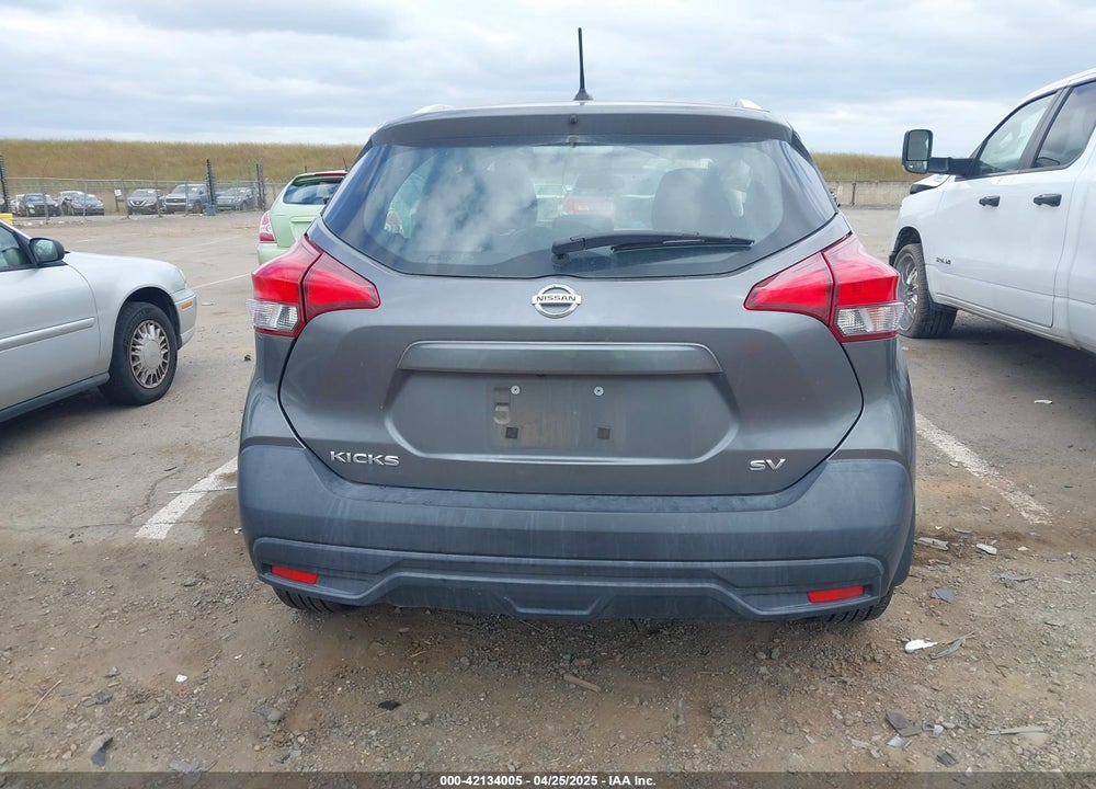 2018 NISSAN KICKS SV VIN: 3N1CP5CU2JL544768