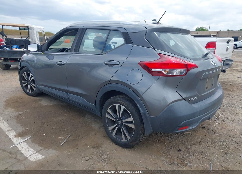 2018 NISSAN KICKS SV VIN: 3N1CP5CU2JL544768