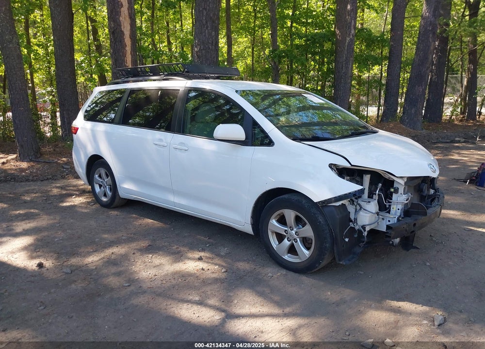 2016 TOYOTA SIENNA LE 8 PASSENGER VIN: 5TDKK3DC4GS690593