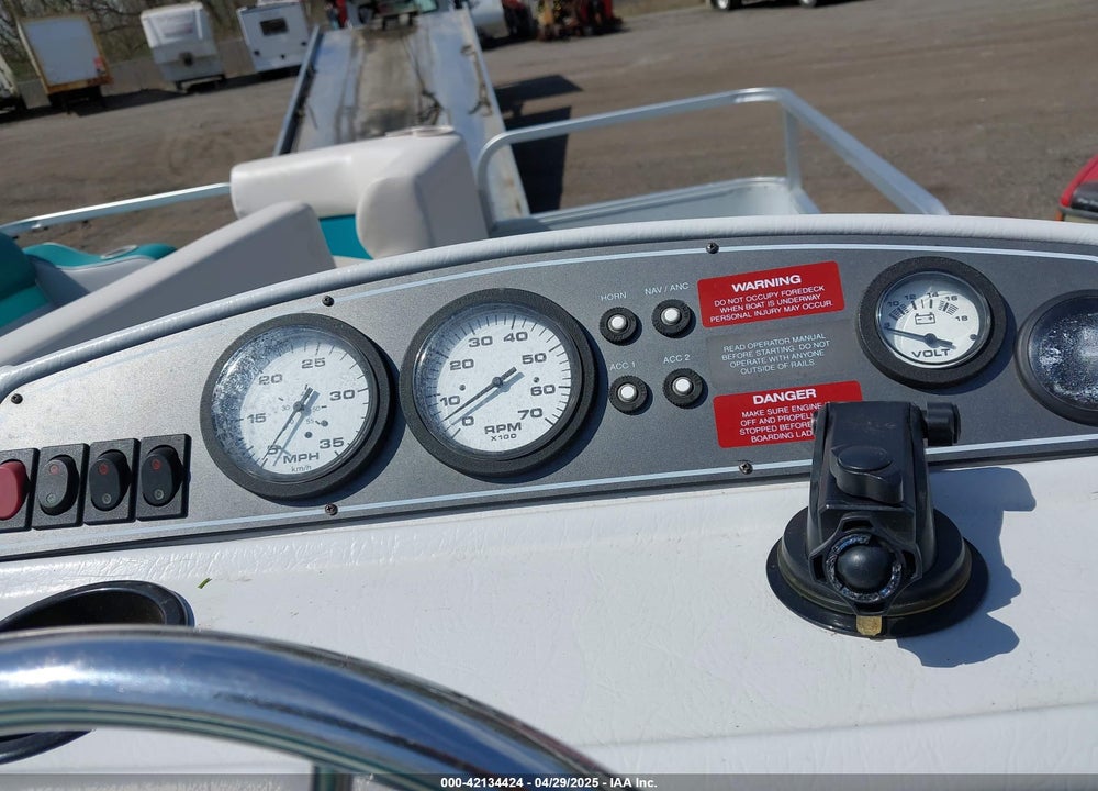 1994 CREST III PONTOON VIN: MAU01433D494