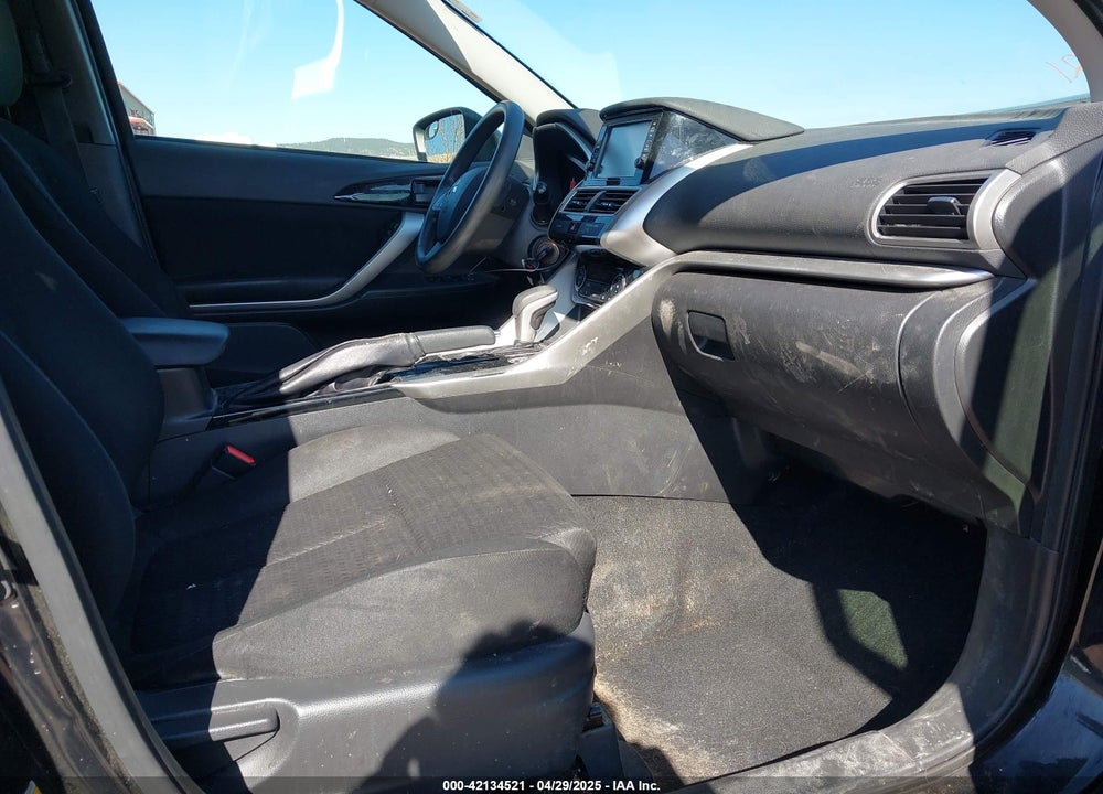 2019 MITSUBISHI ECLIPSE CROSS ES VIN: JA4AT3AA8KZ032403