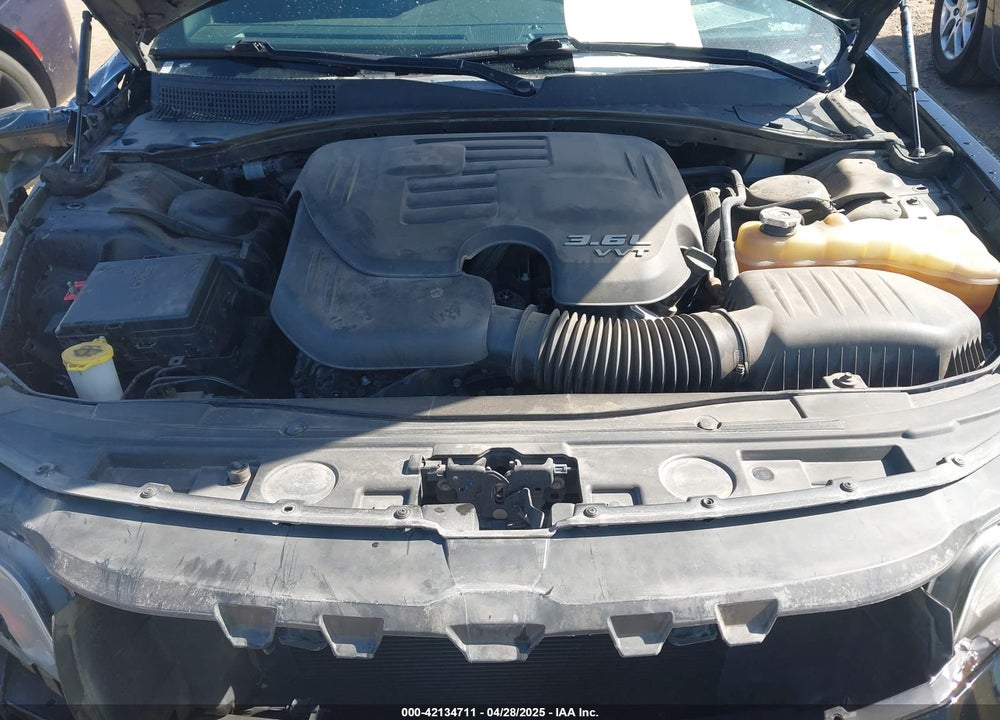 2019 CHRYSLER 300 300S VIN: 2C3CCABG5KH562838