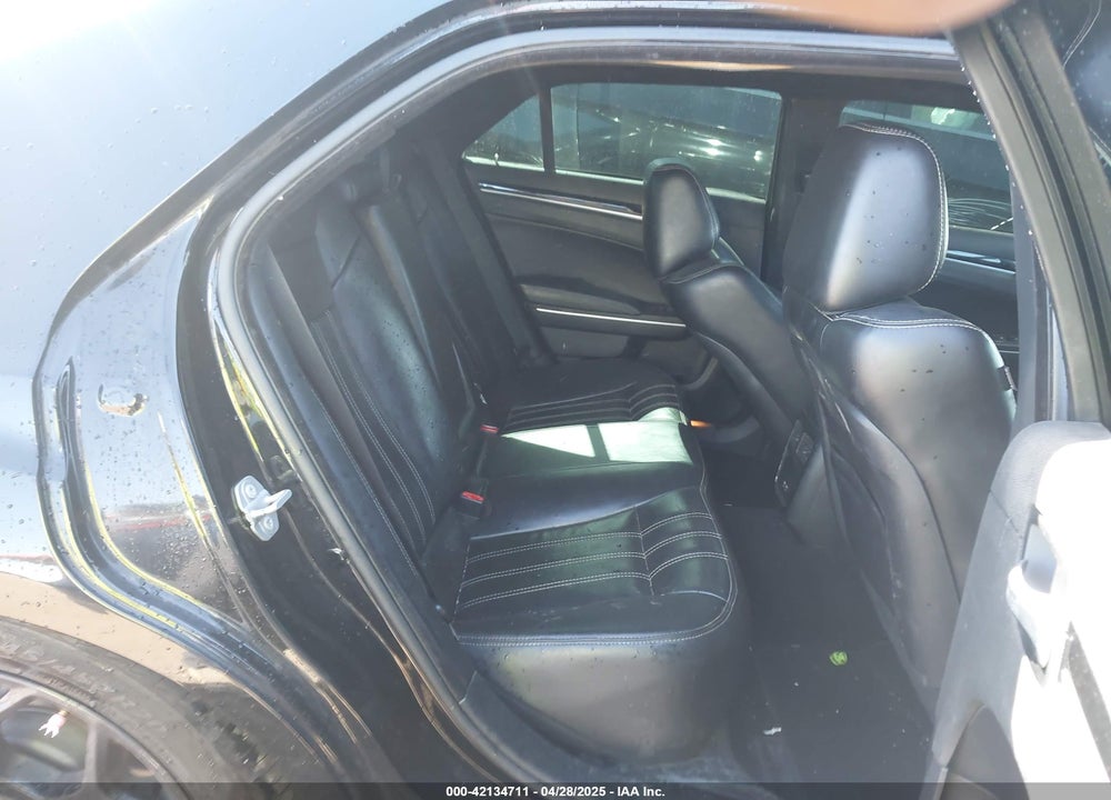 2019 CHRYSLER 300 300S VIN: 2C3CCABG5KH562838