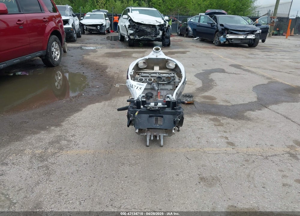 2000 SUZUKI GSX1300 R VIN: JS1GW71A7Y2100541