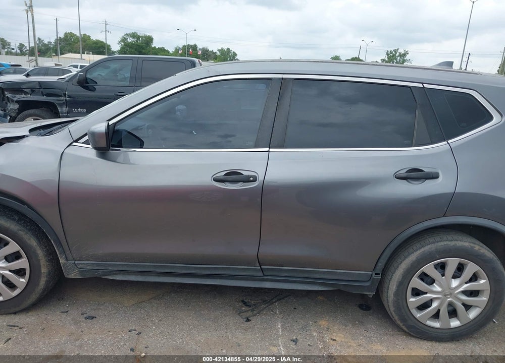 2017 NISSAN ROGUE S VIN: KNMAT2MV7HP607531