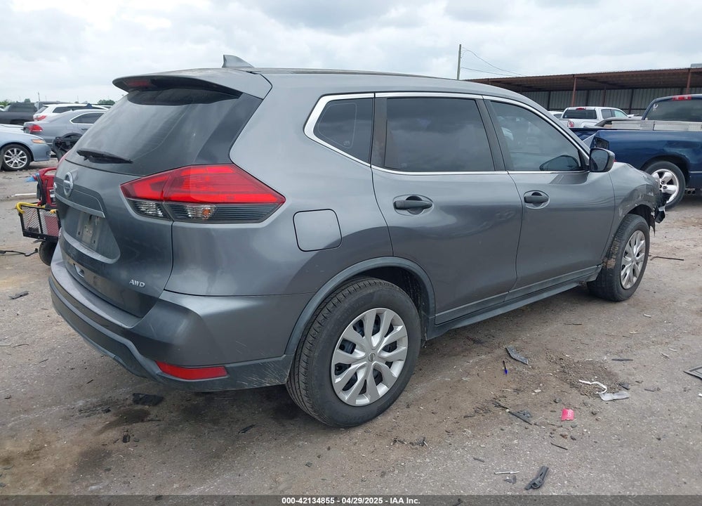 2017 NISSAN ROGUE S VIN: KNMAT2MV7HP607531