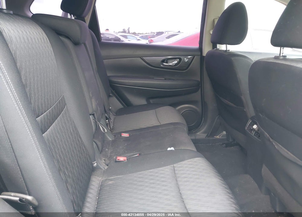 2017 NISSAN ROGUE S VIN: KNMAT2MV7HP607531