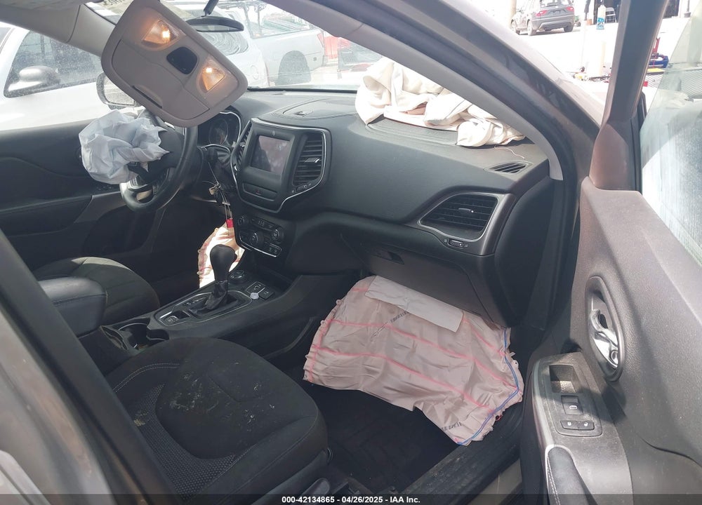 2019 JEEP CHEROKEE VIN: 1C4PJMCX3KD103498