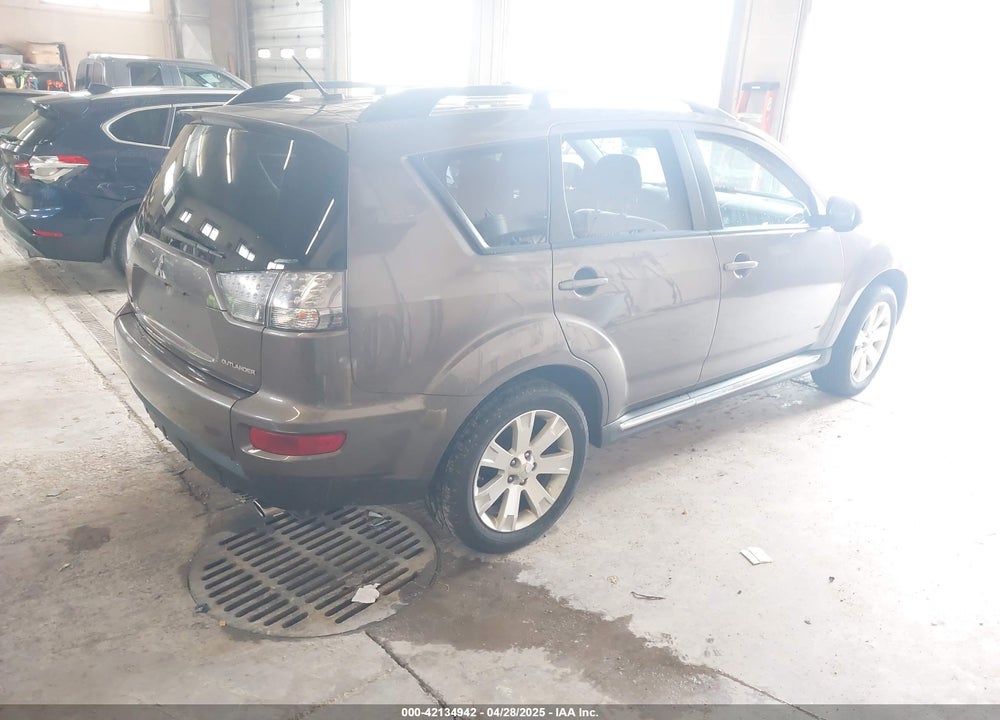 2013 MITSUBISHI OUTLANDER VIN: JA4JT3AW1DU016457
