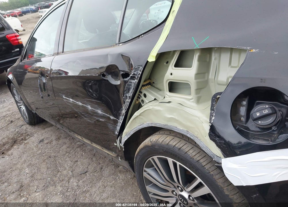 2015 KIA CADENZA VIN: KNALN4D78F5184948