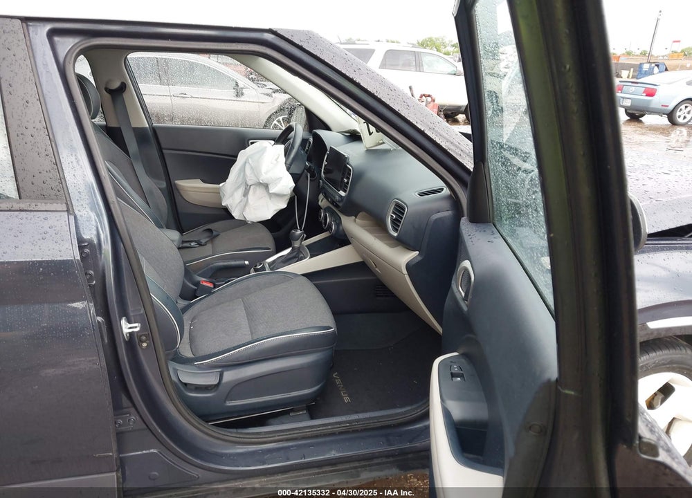 2022 HYUNDAI VENUE LIMITED VIN: KMHRC8A39NU154191