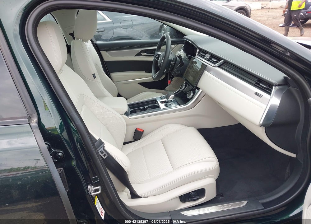 2023 JAGUAR XF VIN: SAJBL4GXXPCY93265