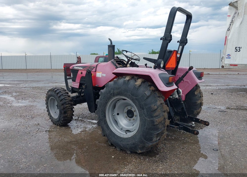 2016 MAHINDRA TRACTOR VIN: USMNY1597MF