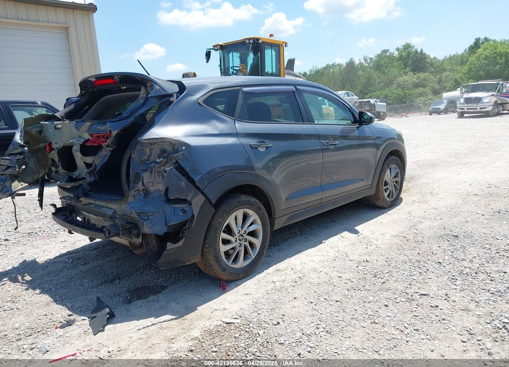 2018 HYUNDAI TUCSON VIN: KM8J23A40JU635601