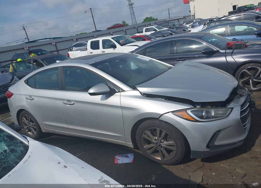2018 HYUNDAI ELANTRA VIN: 5NPD84LF5JH389868