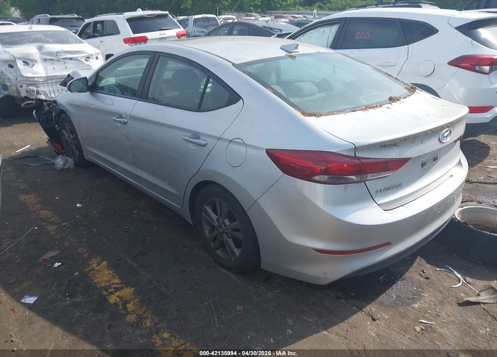 2018 HYUNDAI ELANTRA VIN: 5NPD84LF5JH389868