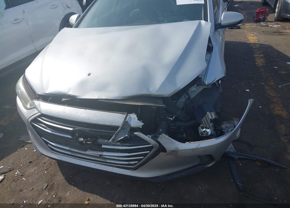 2018 HYUNDAI ELANTRA VIN: 5NPD84LF5JH389868