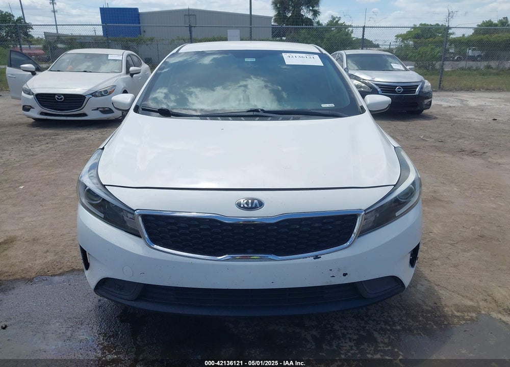 2017 KIA FORTE VIN: 3KPFL4A72HE116324