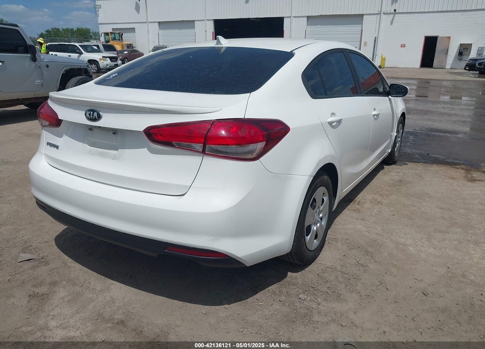 2017 KIA FORTE VIN: 3KPFL4A72HE116324