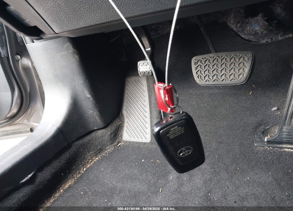 2021 TOYOTA CAMRY VIN: 4T1T11AK1MU521870