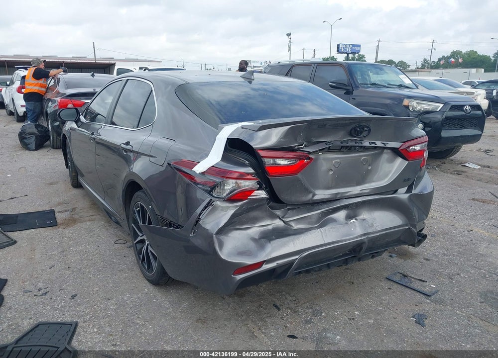 2021 TOYOTA CAMRY VIN: 4T1T11AK1MU521870