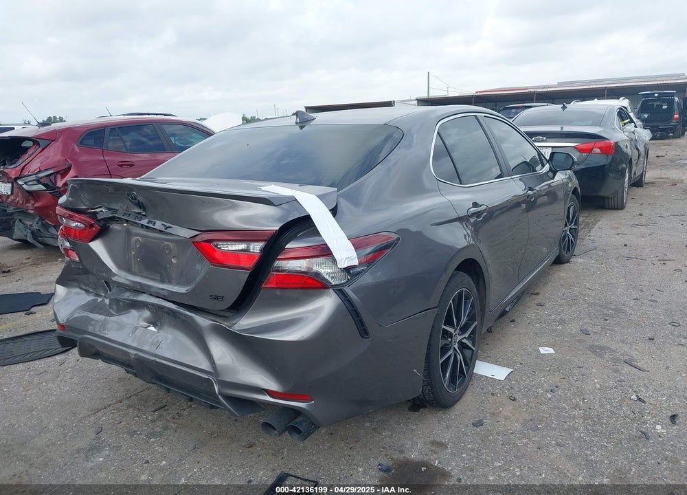 2021 TOYOTA CAMRY VIN: 4T1T11AK1MU521870