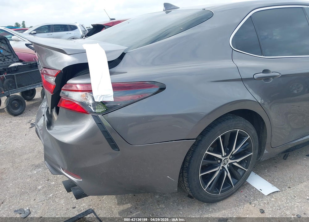 2021 TOYOTA CAMRY VIN: 4T1T11AK1MU521870