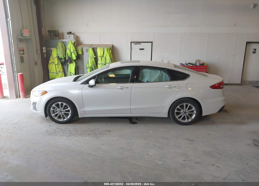 2020 FORD FUSION VIN: 3FA6P0HD4LR165511