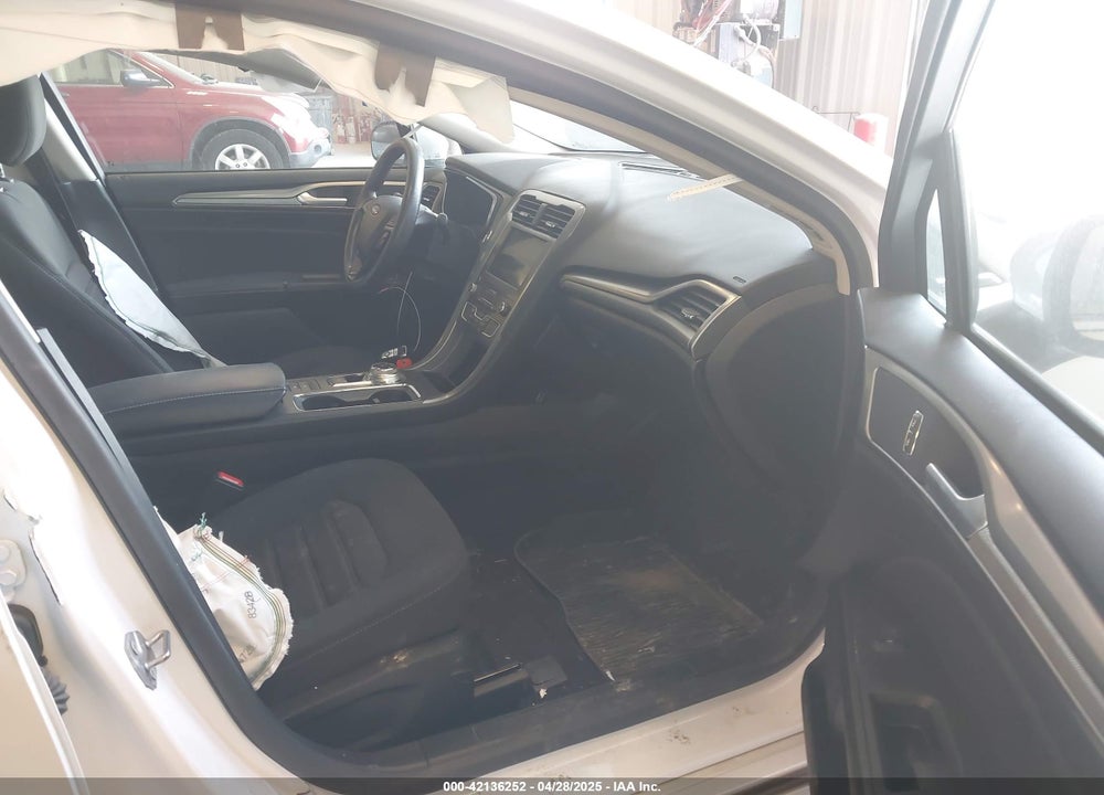 2020 FORD FUSION VIN: 3FA6P0HD4LR165511