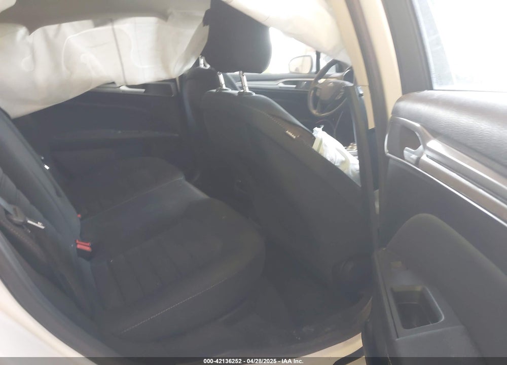 2020 FORD FUSION VIN: 3FA6P0HD4LR165511