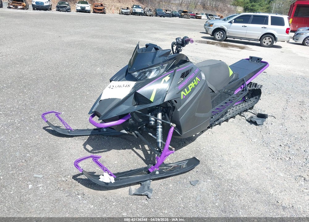 2019 ARCTIC CAT M8 VIN: 4UF19SNW4KT117111