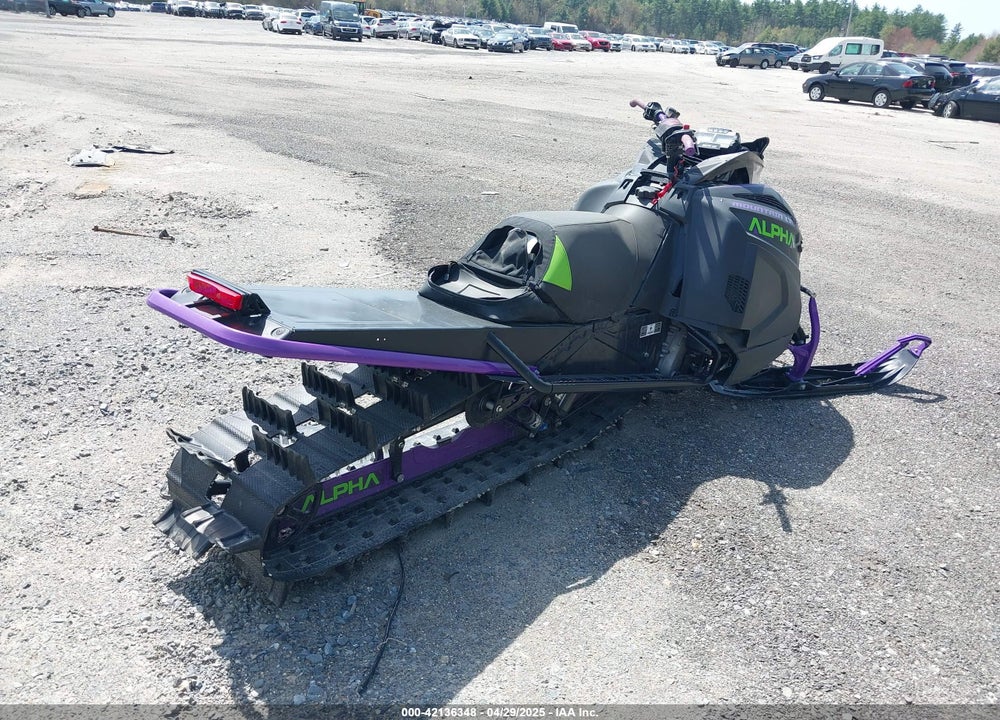 2019 ARCTIC CAT M8 VIN: 4UF19SNW4KT117111
