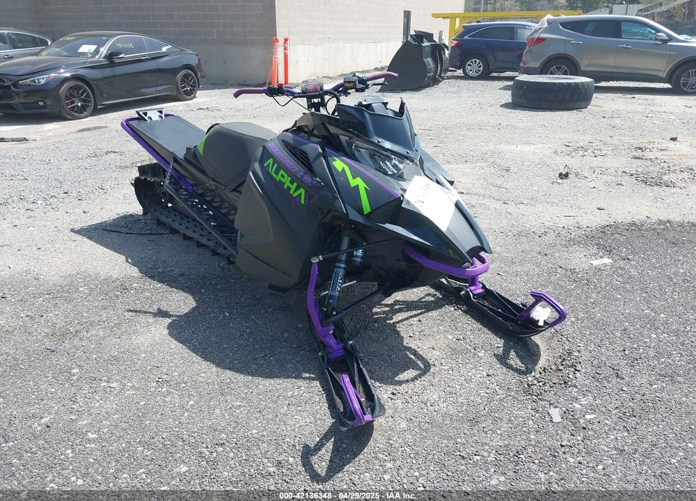 2019 ARCTIC CAT M8 VIN: 4UF19SNW4KT117111