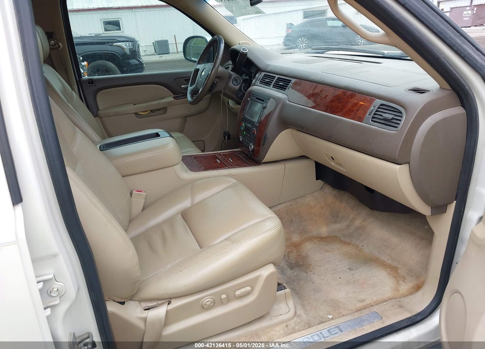 2013 CHEVROLET SUBURBAN 1500 VIN: 1GNSKKE76DR185653