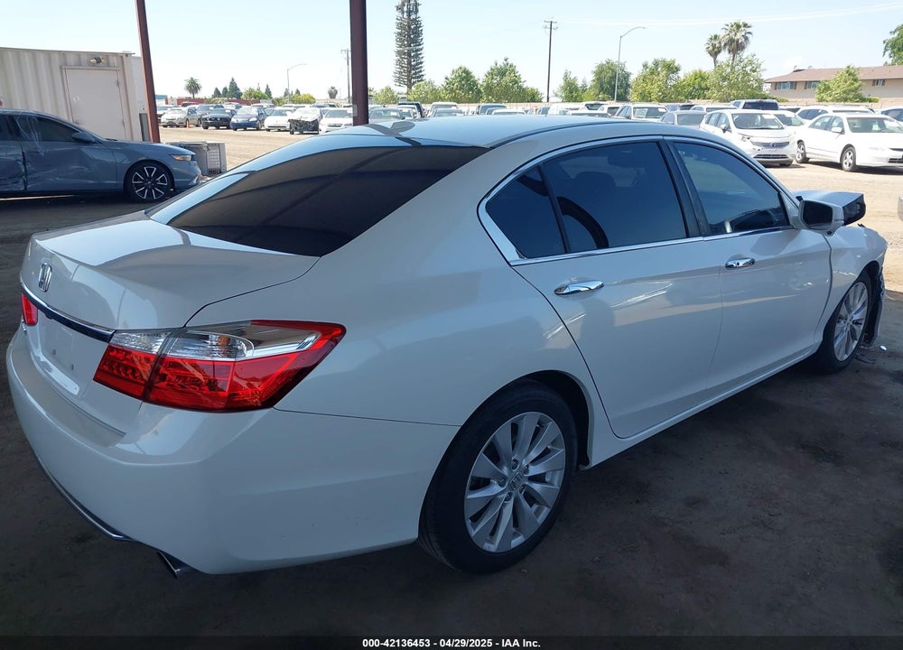 2014 HONDA ACCORD VIN: 1HGCR2F80EA272398