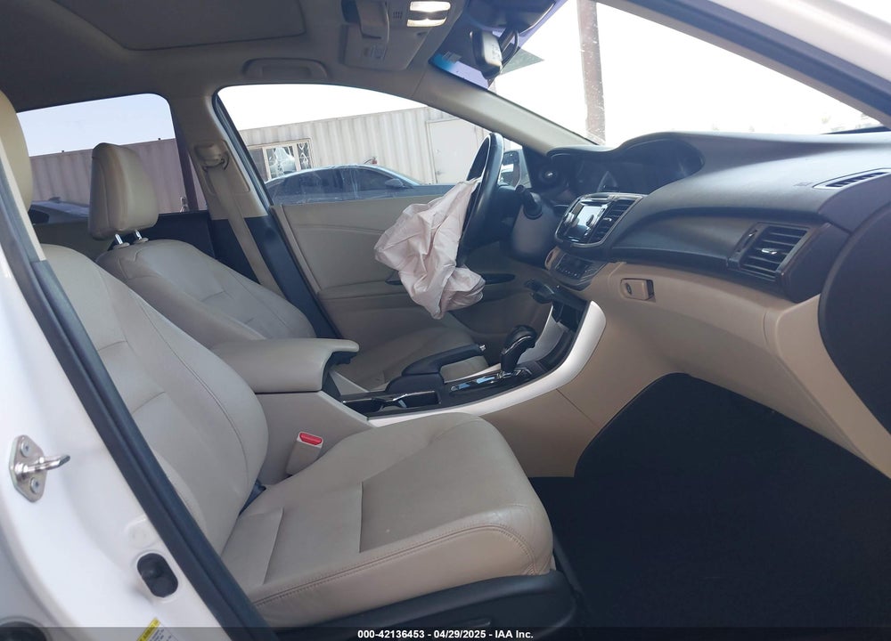 2014 HONDA ACCORD VIN: 1HGCR2F80EA272398