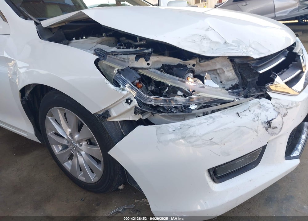 2014 HONDA ACCORD VIN: 1HGCR2F80EA272398