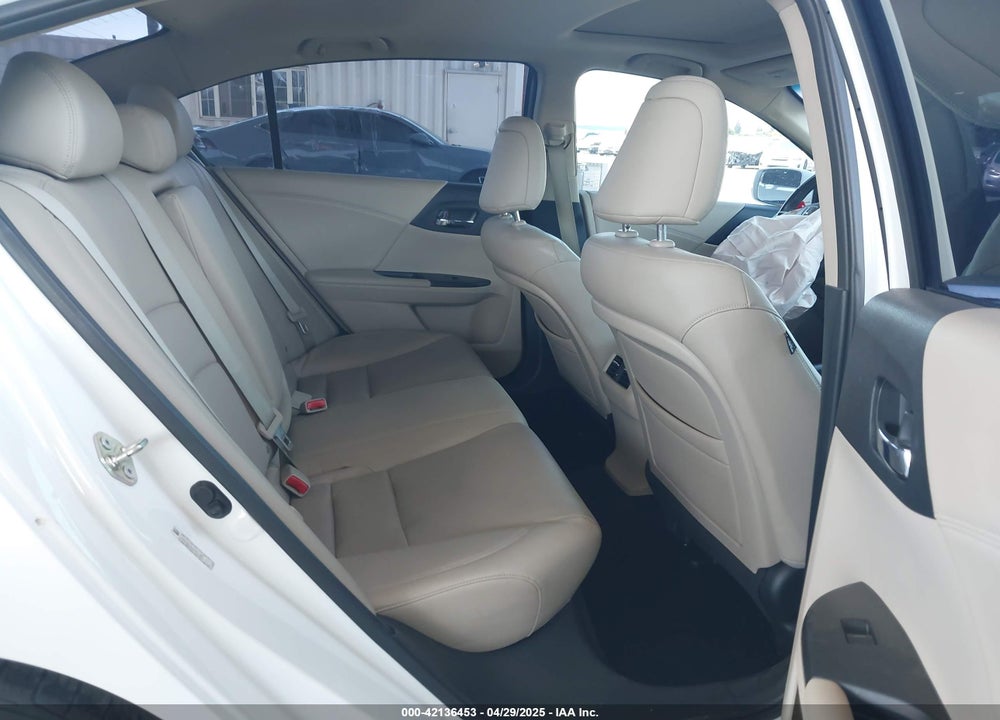 2014 HONDA ACCORD VIN: 1HGCR2F80EA272398