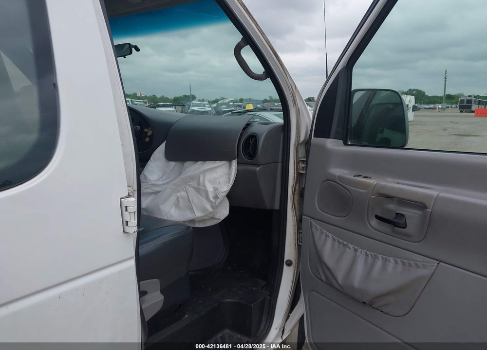 2001 FORD E-350 SUPER DUTY VIN: 1FBSS31S31HA23610