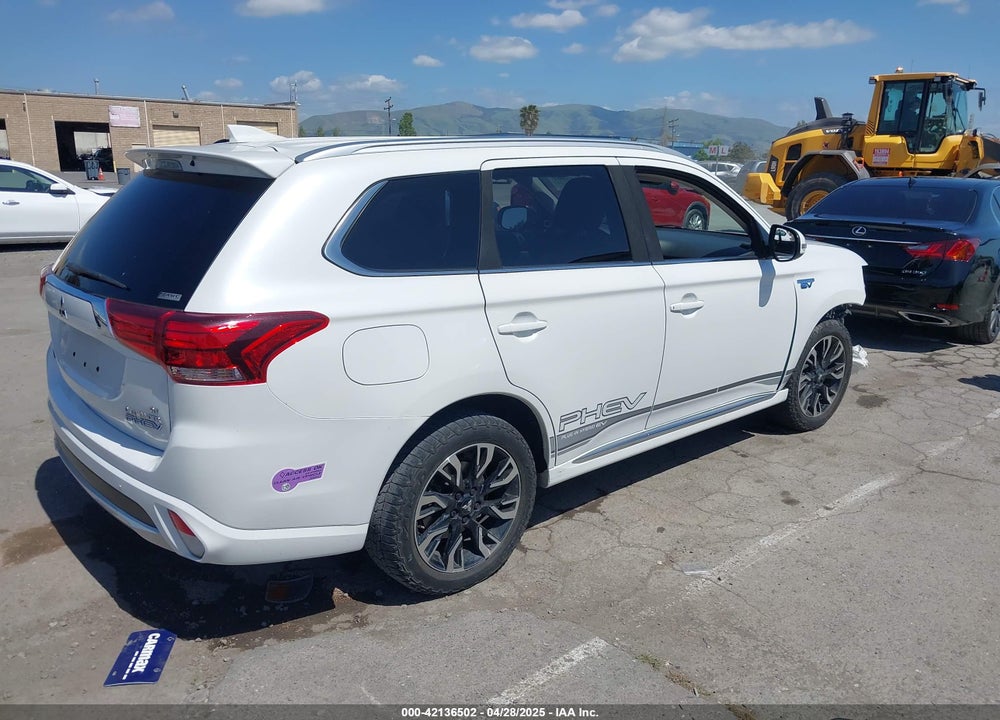 2018 MITSUBISHI OUTLANDER PHEV GT VIN: JA4J24A5XJZ065607