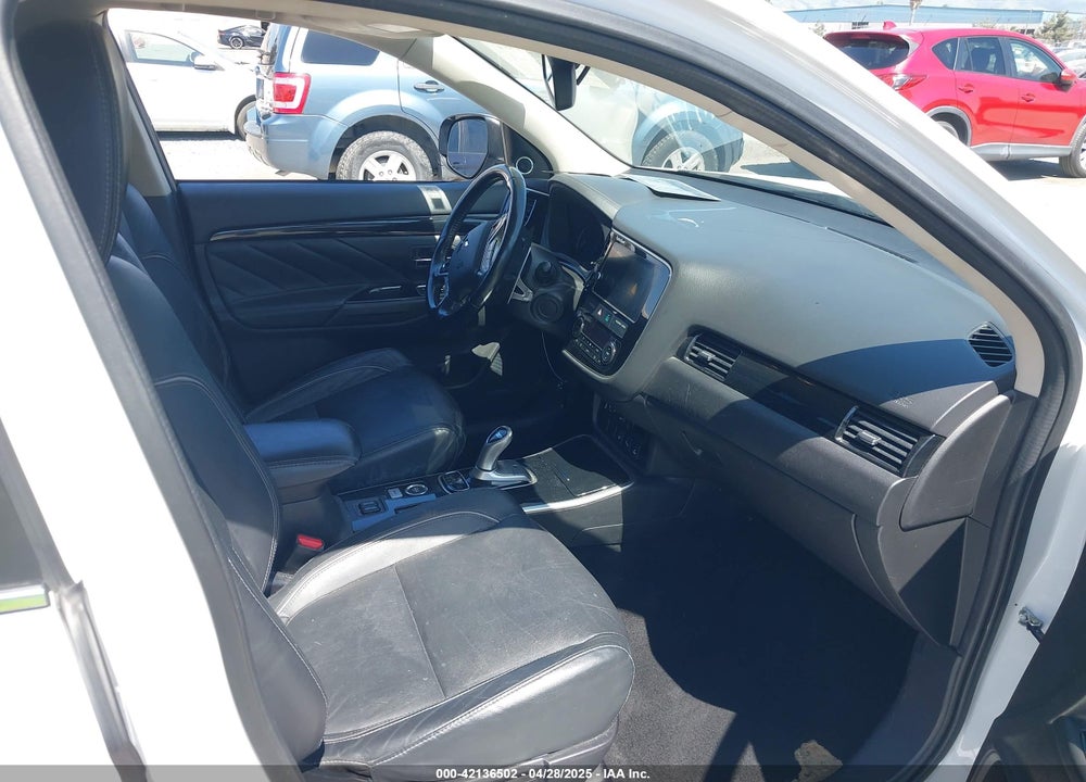 2018 MITSUBISHI OUTLANDER PHEV GT VIN: JA4J24A5XJZ065607