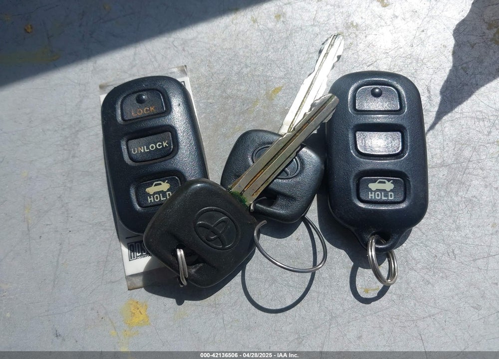 2005 TOYOTA CAMRY LE VIN: 4T1BE30K05U620713