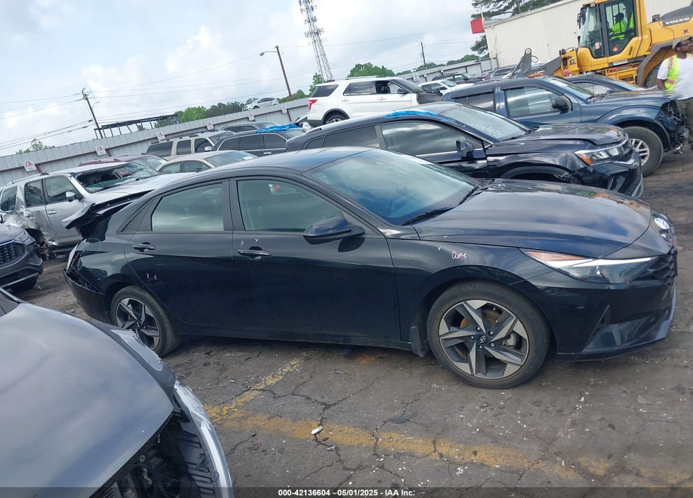 2023 HYUNDAI ELANTRA VIN: 5NPLS4AG3PH098111