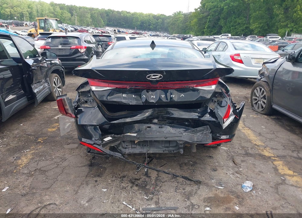 2023 HYUNDAI ELANTRA VIN: 5NPLS4AG3PH098111