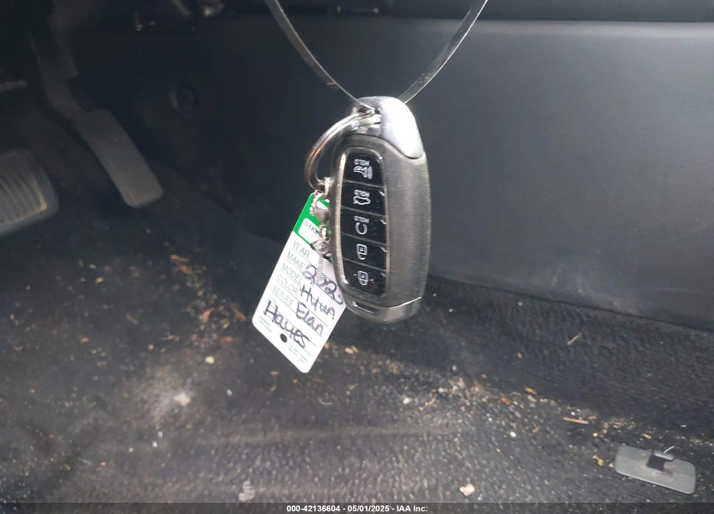 2023 HYUNDAI ELANTRA VIN: 5NPLS4AG3PH098111