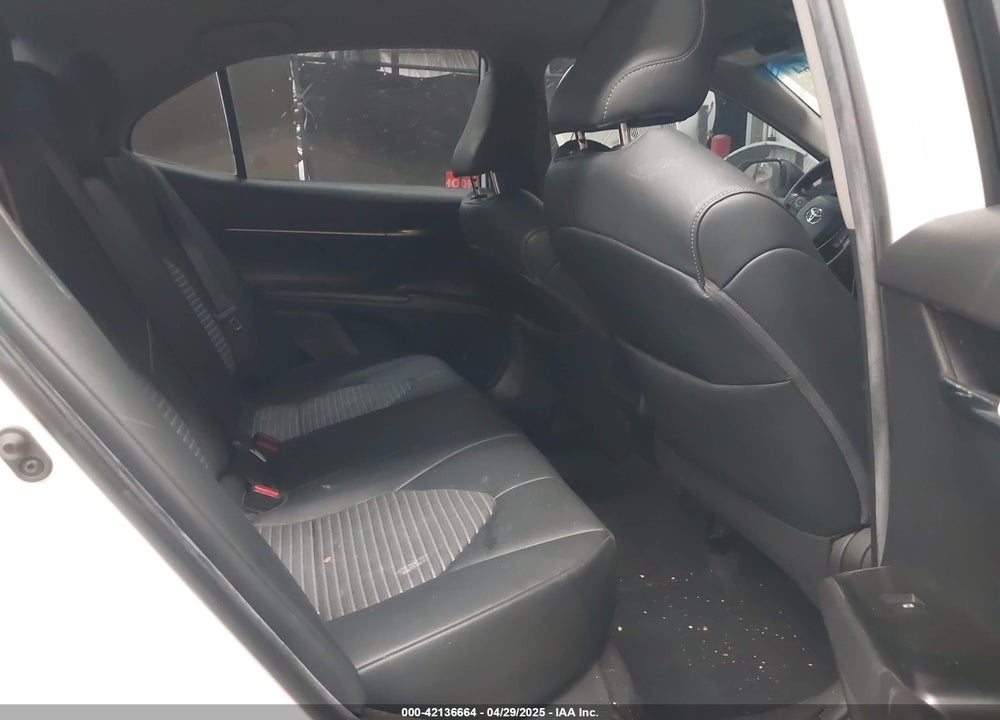 2019 TOYOTA CAMRY SE VIN: 4T1B11HK4KU262869