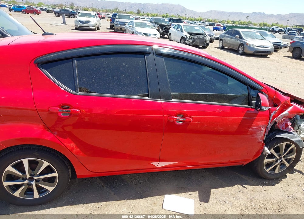 2013 TOYOTA PRIUS C VIN: JTDKDTB3XD1533205