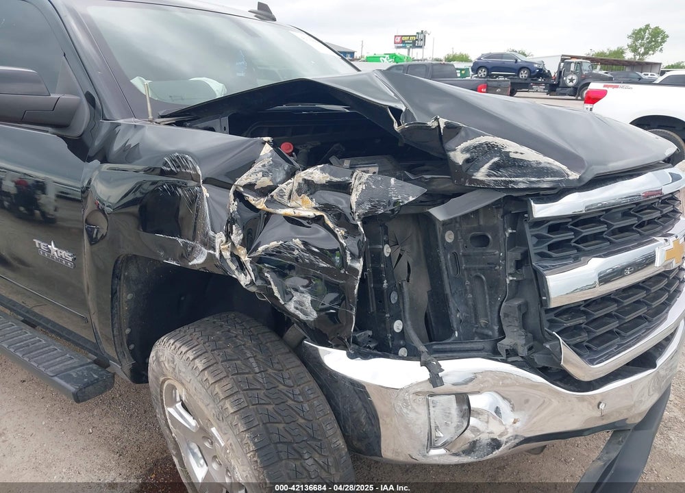 2018 CHEVROLET SILVERADO 1500 VIN: 1GCRCREC3JZ352900