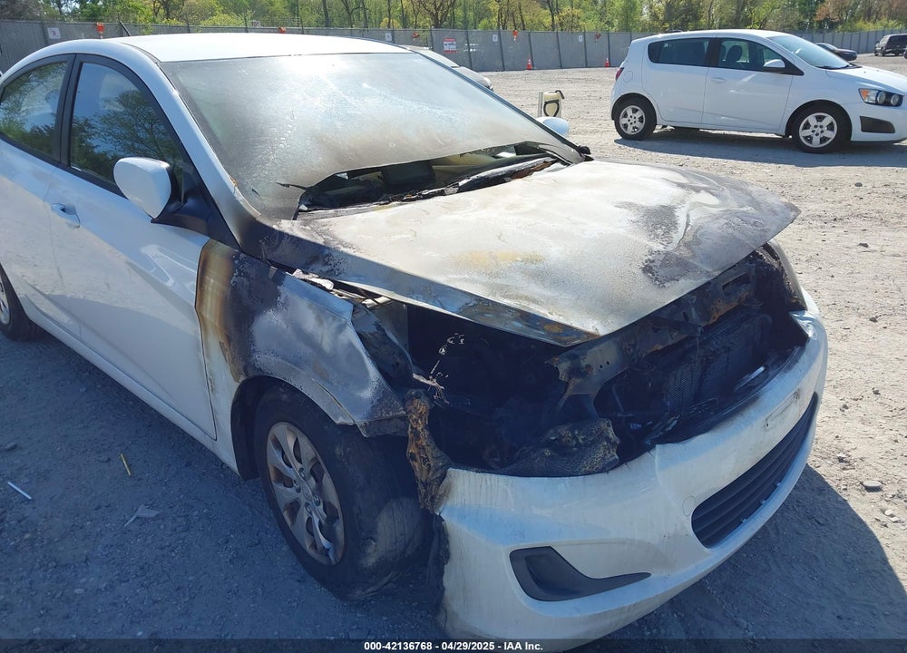 2015 HYUNDAI ACCENT VIN: KMHCT4AE1FU827413