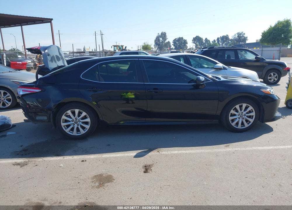 2018 TOYOTA CAMRY VIN: 4T1B11HK7JU601879